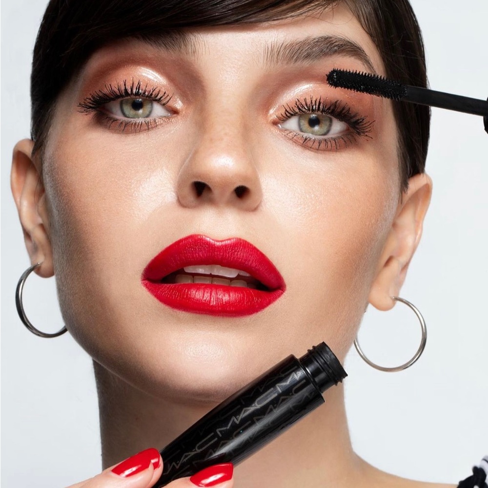 MAC In Extreme Dimension 3D BLACK Lash Mascara - Picture 2 of 14